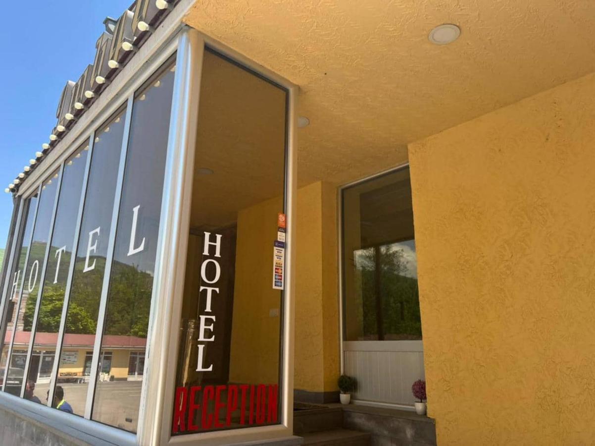 Zangezur Hotel Goris Luaran gambar